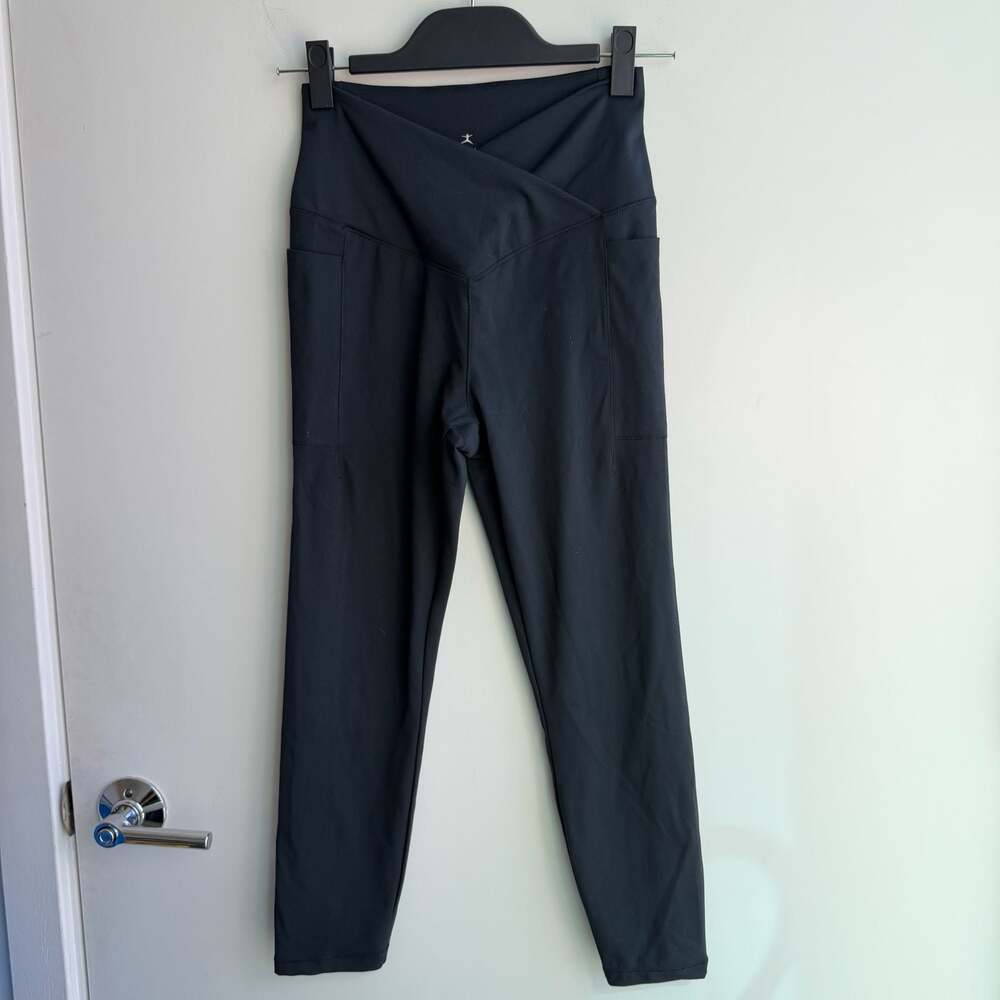 Danskin Endurance Crop Leggings Size Small Black Crossover Waist